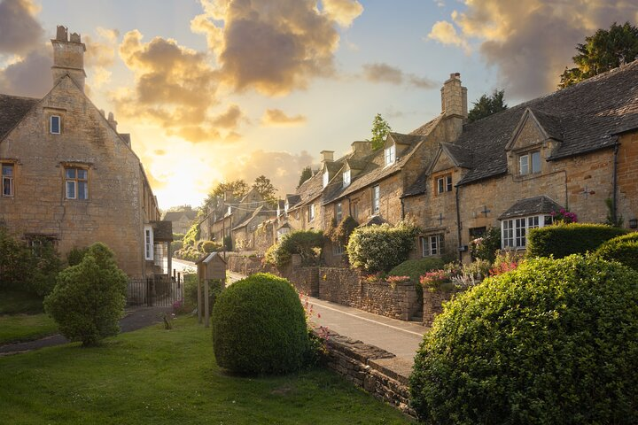 Sunrise in the Cotswolds 
